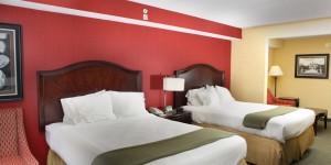 Williamsburg Accommodations 1 hotel room at the Holiday Inn Express Williamsburg
