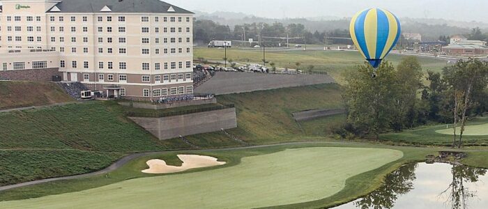 Holiday Inn Hotel and Suites at Blue Ridge Shadows