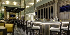 Lounge and bar at Embassy Suites Williamsburg Virginia