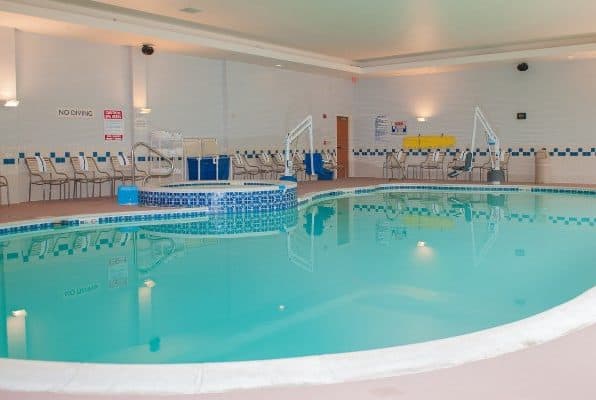 Fiafield Inn and Suites Williamsburg Pool