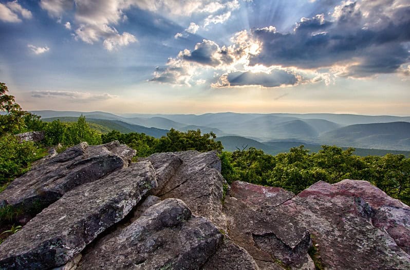 Wind Rock 38359415 23fc 4507 9d8f 88a5f1be47b2