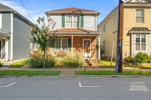 Charming 4-Bedroom House in Historic Downtown Fredericksburg, VA